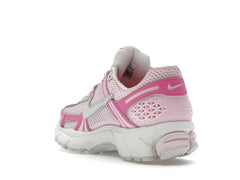 Nike Zoom Vomero 5 Hyper Pink (Women's) — vista 5